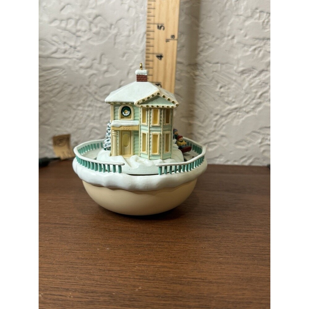 Vtg 1992 Hallmark Keepsake Magic Good Sledding Ahead Light & Motion Ornament